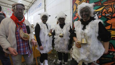 El carnaval de Val de Francos demostr� un a�o m�s su arraigo.