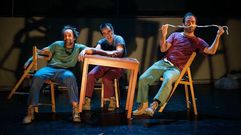 Tres homes, tres actores, levan � escena este gran cl�sico dos nosos e vellos tempos