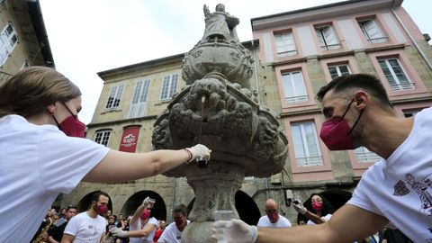 De la fuente de San Vicente volvi a manar vino