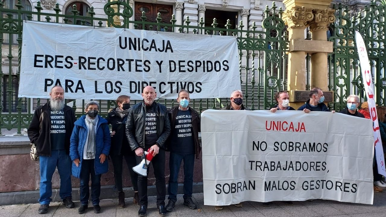 Seguimiento masivo de la huelga en Unicaja