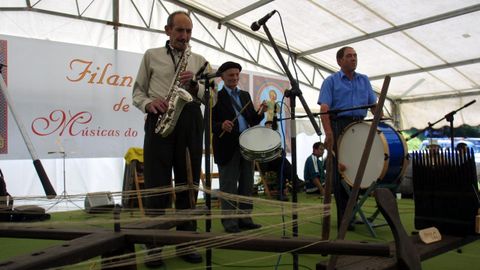 Participantes na edici�n do 2021 do festival de m�sica de tradicional do Courel