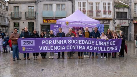 Manifestaci�n por el 25N de Xinzo de Limia. 