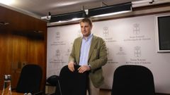Adri�n Pumares durante la rueda de prensa de esta ma�ana
