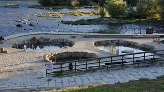 Aunque el 1 de octubre las termas de Mu��o da Veiga se quedaron sin servicio de vigilancia, control de acceso y mantenimiento (fundamental para controlar que las pozas tienen la temperatura adecuada), ese d�a a�n hab�a ba�istas que se acercaban a las instalaciones.