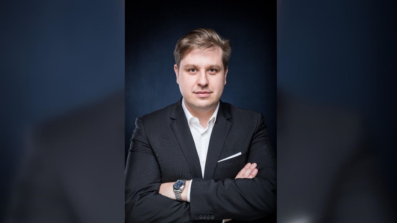 Luca Carlucci: «Las pantallas no cubren nuestras necesidades de comunicación social»