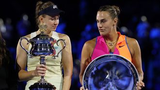 Rybakina reina en Australia ante Sabalenka