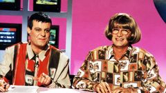 Josema Yuste (derecha) y Mill�n Salcedo en 1999 durante un sketch del d�o c�mico Martes y Trece. Salcedo, est� ingresado en Sevilla tras sufrir un ictus, seg�n ha revelado hoy S�lvame, de Telecinco