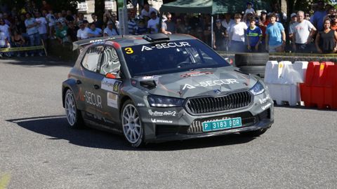 El Rali de Ourense ya est� en marcha.La primera especial depar� una dura batalla y gran ambiente en Amoeiro