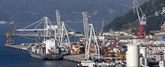 La mesa de trabajo formada por representantes de las Administraciones estudia f�rmulas para agilizar el tr�fico de mercanc�as.