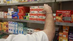 La titular de la Farmacia Abella detecta un aumento de la venta de antigripales y antitusivos.