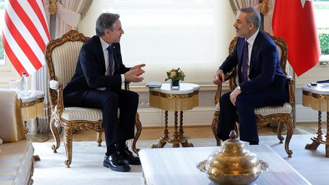 Anthony Blinken y Hakan Fidan en Estambul.