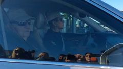 El rey em�rito, Juan carlos I sale de casa de Pedro Campos hacia el N�utico de Sanxenxo
