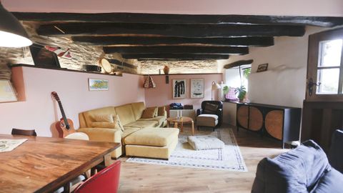 La actividad principal de la Greler�a son las residencias art�sticas, con la caracter�stica de que, al terminar, organizan una muestra abierta para que puedan ver el proyecto todos los vecinos.