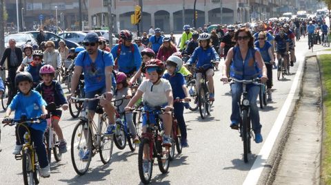 Participantes en una bicicletada de �30 D�as en Bici�