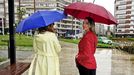 Paloma y Mar�a, ayer, en Vigo