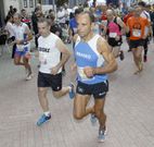 Gente de Burela y de otros concellos se sumaron a la carrera.