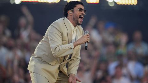 Bad Bunny en uno de los conciertos de su gira.