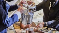 Desde 1911. Prensa especialmente dise�ada para extraer los jugos y gelatinas de los pescados. 