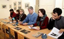 Paio, Bego�a Lorenzo, Marisa �lvarez, Javier Blanco, Yolanda Ogando e Inacio Vilari�o en la presentaci�n.