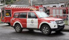 Los equipos de emergencias se encontraron la hoguera ya apagada.