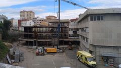 Los dos bloques del nuevo centro social y administrativo Amizar, uno ovalado y otro rectangular, estar�n unido por un corredor o finger