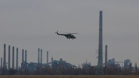 Un helicptero militar ruso, este lunes en Avdiivka, en la regin de Donetsk.