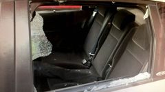 Uno de los coches que sufri� destrozos