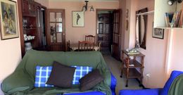 <span lang= es-es >Buena relaci�n entre el precio y la conservaci�n</span>. Este piso vilagarciano, ubicado en Celso Emilio Ferreiro, se vende por 44.600 euros. Tiene 90 metros cuadrados y se�alan en la inmobilaria Alcom que se podr�a entrar a vivir de forma inmediata. Es de los pocos por este precio con ascensor. 