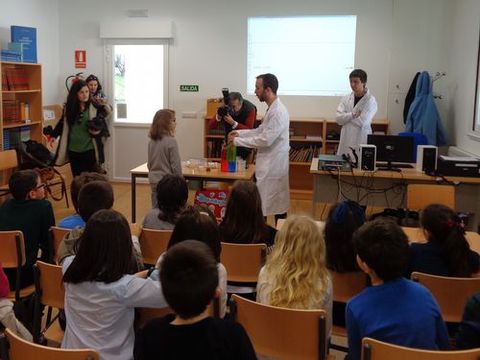 Una de las actividades escolares de Aqualoga