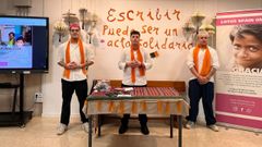 El IES Frei Mart�n Sarmiento de Pontevedra impuls� una feria de salud solidaria para recaudar fondos para la oeneg� Lotus, adem�s de fomentar h�bitos saludables