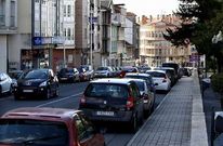 La zona azul supondr� la restricci�n del aparcamiento en 142 plazas de ambas aceras. 