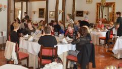 Imagen de archivo de una cena de Amas de Casa de Ribadeo en el Parador de Ribadeo con motivo del D�a da Muller Traballadora