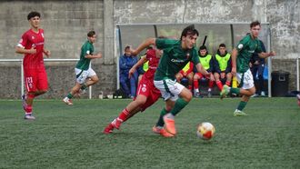 Joel Tenreiro en una imagen de un partido de este curso. 