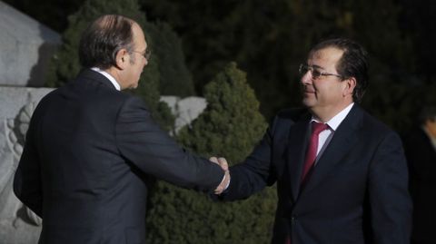 Llegada del presidente de Extremadura. 