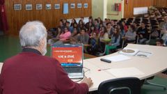 Charla de orientaci�n universitaria en un instituto de Monforte