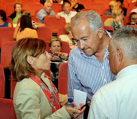 Barc�n y M�ndez Romeu, antes de la asamblea.