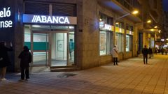 Oficina de Abanca en la calle Curros Enr�quez de Ourense.