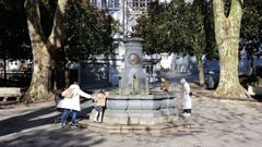 Imagen de la fuente del Deseo, sin la estatua. 