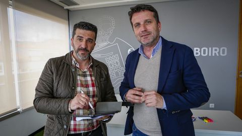 Imagen de archivo del teniente de alcalde de Boiro, Luis Ruiz, y del regidor, Jos� Ram�n Romero.