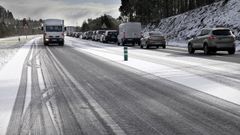 Barbanza ti�e sus carreteras de blanco