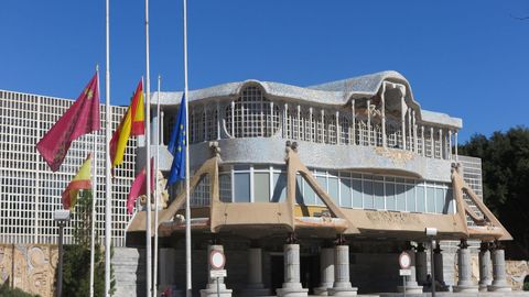 Banderas a media asta en Murcia por los fallecidos en el accidente ferroviario