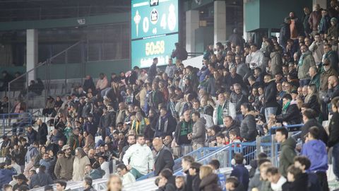 Aficionados racinguistas en el campo de A Malata