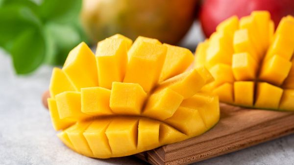 Cortar el mango en dados es una de las sugerencias de consumo