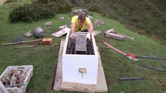 Trabajos de reconstrucci�n del Monolito de El Mazucu