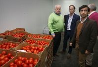 En su primera visita a la comarca, Rey Varela conoci� las instalaciones de Amigos de Galicia. 