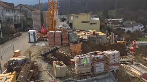 Imagen reciente de una obra en Basilea, donde trabajan numerosos emigrantes de la Costa da Morte