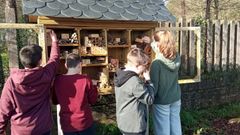 Alumnos del centro Poeta D�az Castro de Guitiriz participando en una actividad de Voz Natura