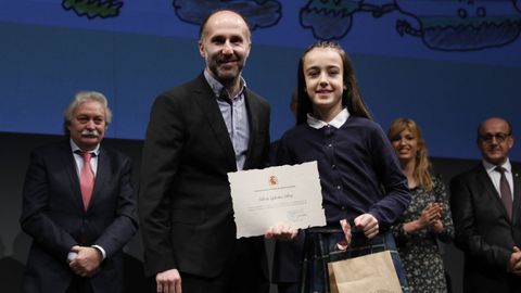 Hasta un total de cuarenta alumnos de distintos centros de la provincia resultaron premiados en el concurso de la Constituci�n.