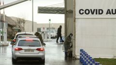 El autodiagn�stico, los test sin cita previa y las visitas a atenci�n primaria se complementan con la realizaci�n de pruebas PCR en el covid auto