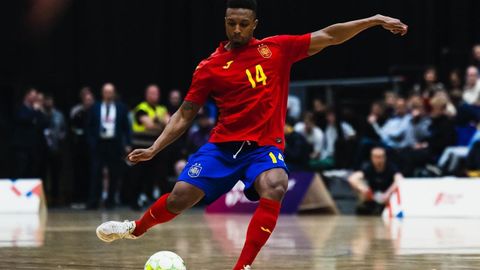 Renato, durante un partido contra Inglaterra hace un a�o.